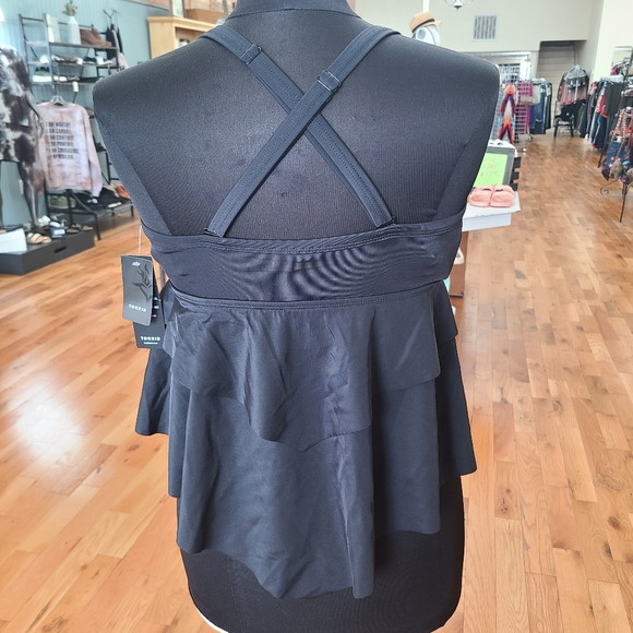 Torrid New Solid Black Swim Top Size 00 Medium - Picture 3 of 6